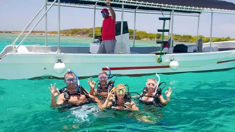 People diving at the sea